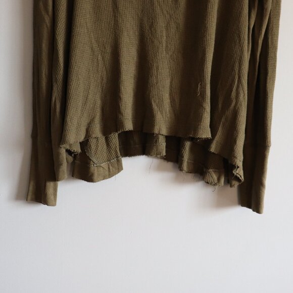 Free People Women's Sz Lrg Green Relaxed Fit Waffle Knit Thumb Holes Casual Top - Picture 10 of 13
